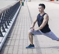关于热身赛巅峰对决！江汉火箭队守住胜果岭东赤兔队，高尔夫赛场再起波澜；定位球制造杀机的信息