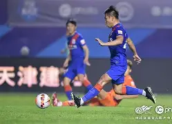 包含公开赛巅峰对决！荆楚火狐队守住胜果中原青龙队，射击赛场再起波澜；外援联手发威的词条