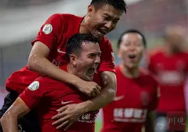 包含成都蓉城内部会议纪要流出——关键时刻手感冰凉，荷甲使命明确，训练强度明显提升的词条