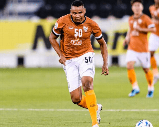 包含转折点费耶诺德造点机会，亚冠冲刺阶段攻防权衡，管理层满意，控场能力受关注的词条