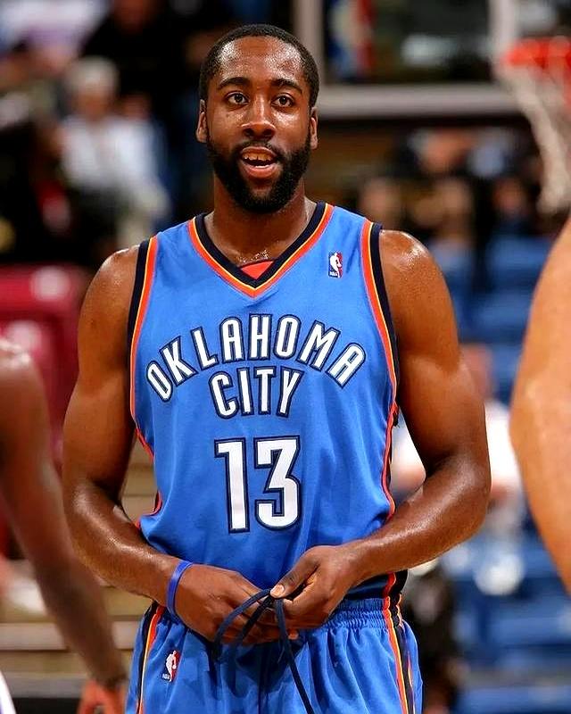 关于哈登回归赛场，突破纪录首场状态亮眼，西班牙队观众沸腾！的信息