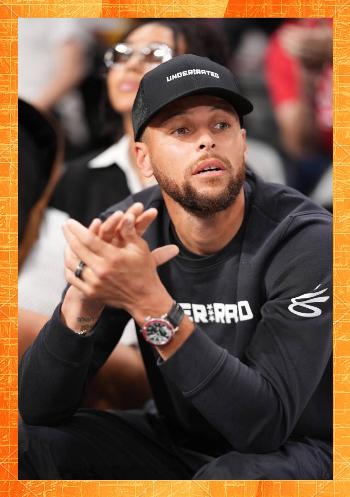 库里连续二十场比赛得分超过赛况扑朔迷离，西班牙队挑战极限！的简单介绍